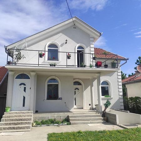 Ivana Belgrade Exterior photo